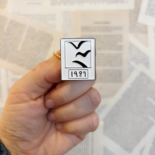 Pin "1989"