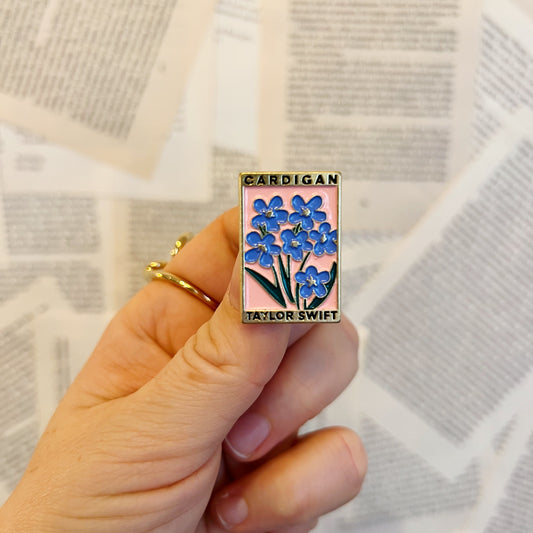 Pin "Cardigan Flowers"