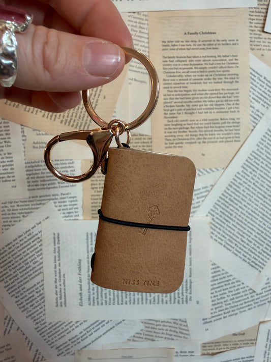 Schlüsselahänger Buch (beige)